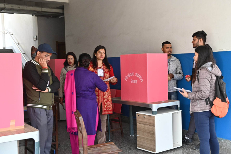 ब्यालेटमा कैद हुँदैछ साढे ११ हजार उम्मेदवारको भाग्य, कति जना हुन्छन् निर्वाचित ?